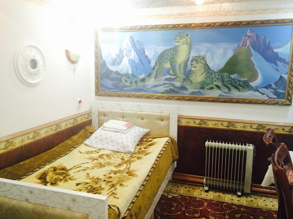 Guesthouse Kunduz Naryn ภายนอก รูปภาพ